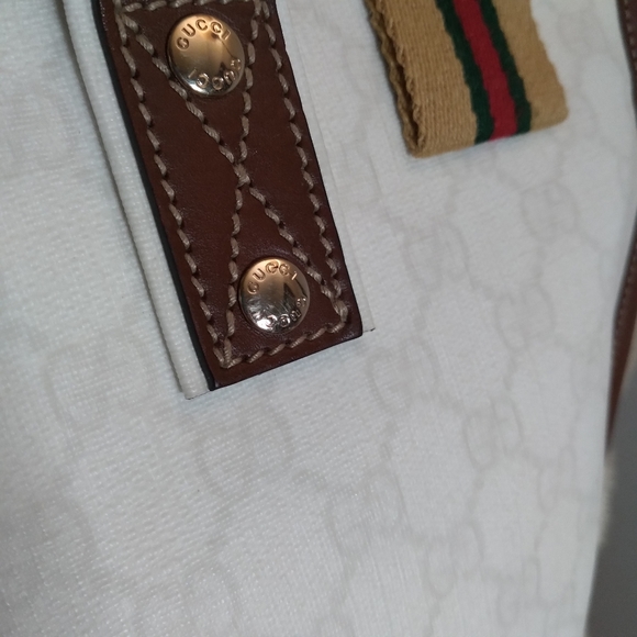 Gucci Large GG Supreme Web Loop Tote - Picture 3 of 13